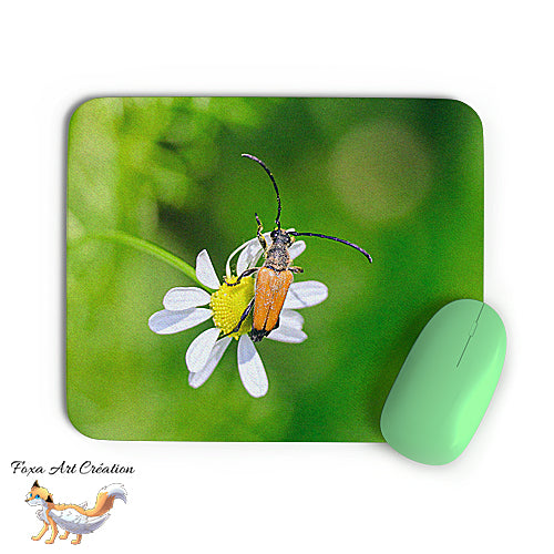 Tapis de souris Insecte sur une Fleur, Lepture Fauve, Photographie nature, Modèle 2, décoration de bureau