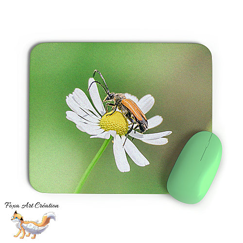Tapis de souris Insecte sur une Fleur, Lepture Fauve, Photographie nature, Modèle 3, décoration de bureau