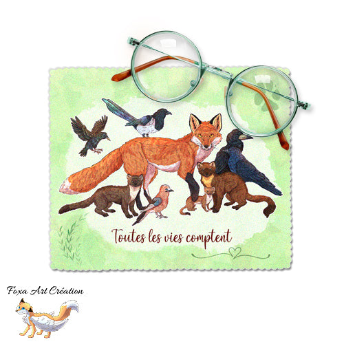 Chiffonnette essuie-lunettes microfibre verte avec illustration engagée Toutes les vies comptent réunissant 9 espèces animales par Foxa Art Création