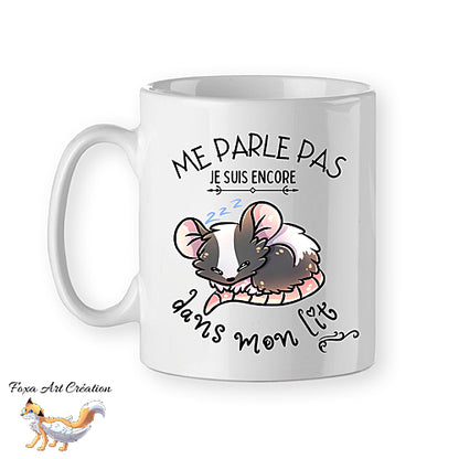Mug Souris Endormie - "Me parle pas je suis encore dans mon lit", humour café, tasse cadeau