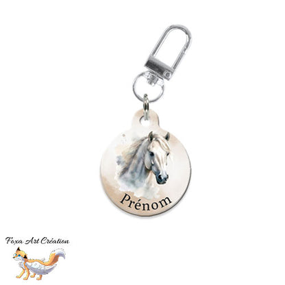 Médaille identification cheval personnalisée pour licol portrait cheval gris blanc